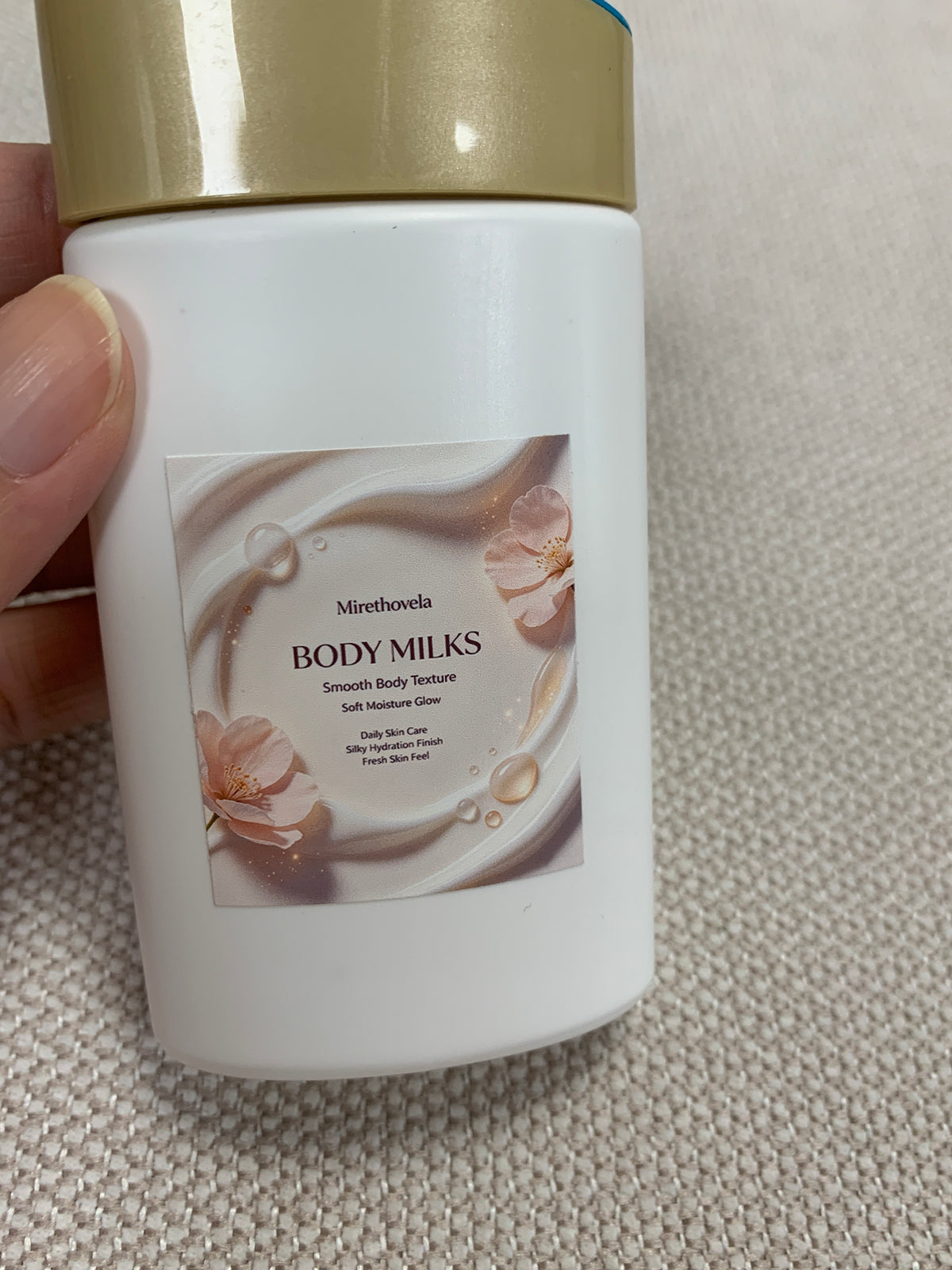 Mirethovela Body milks Smooth Moisturizing Body Milk for Daily Skin Care