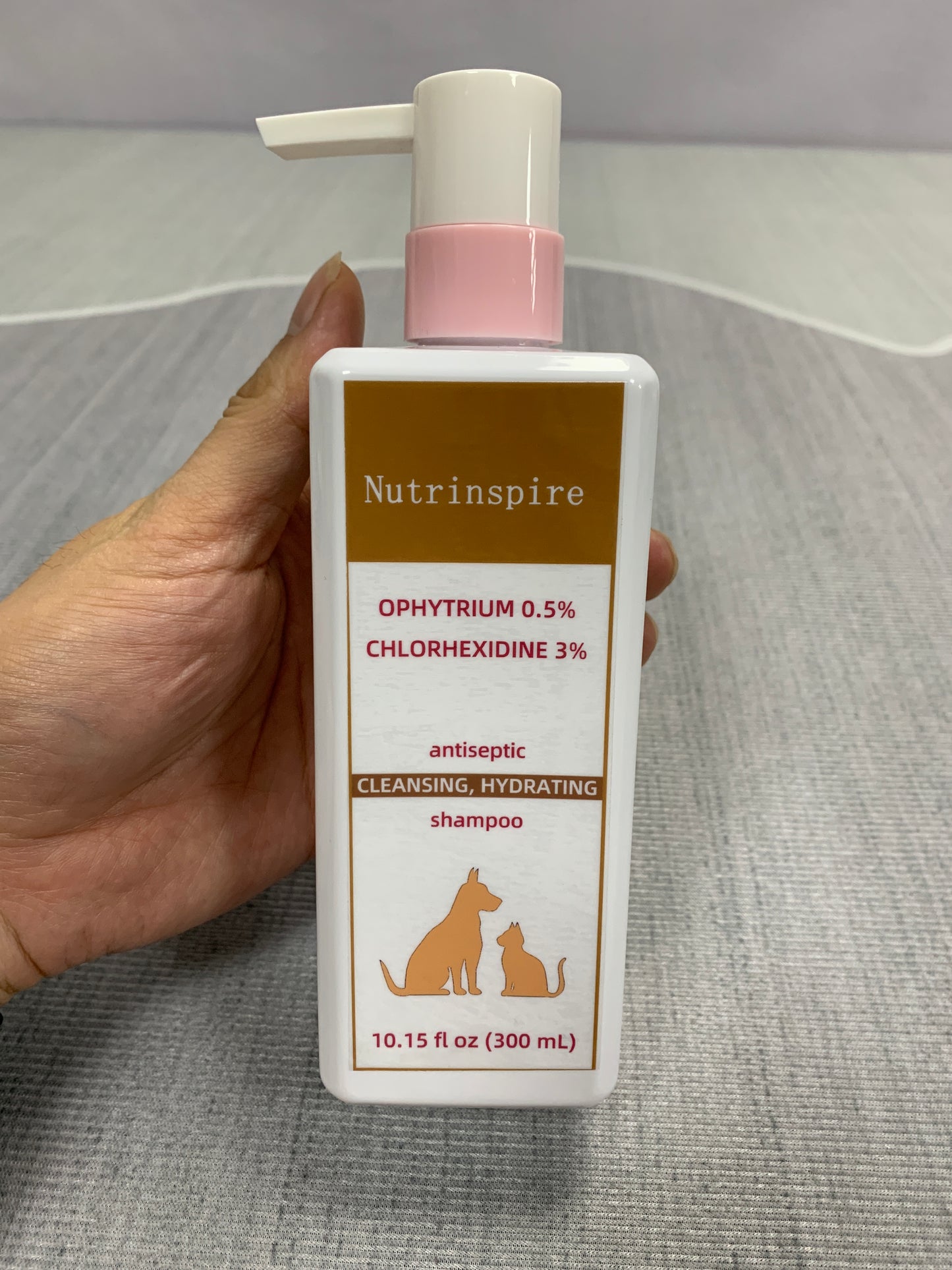 Nutrinspire insecticidal animal shampoos The ultra-concentrated body wash can relieve dryness, itching and hot spots.