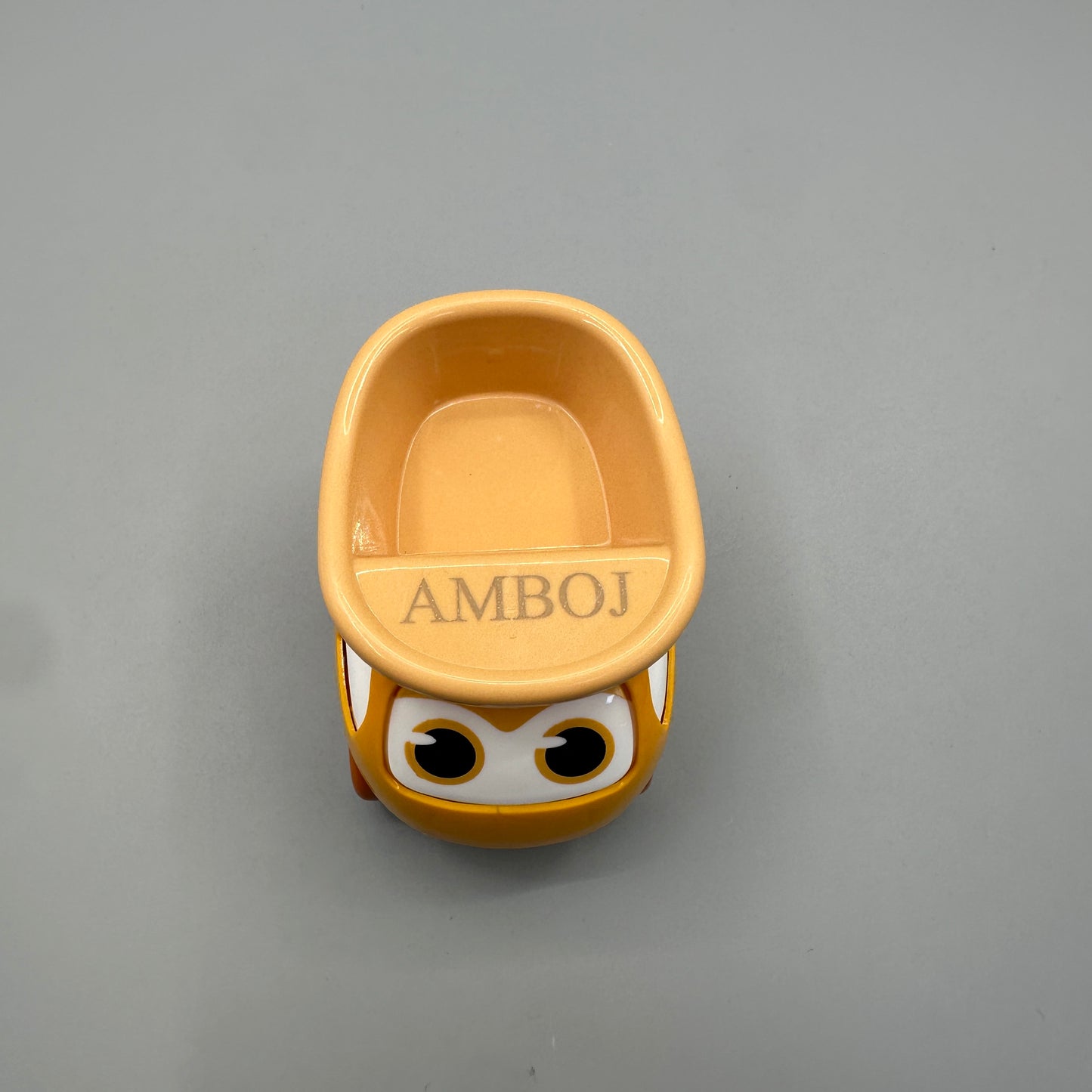 AMBOJ toy vehicles It is suitable for children to hold and carry. Kids can play with it anytime and anywhere, such as while waiting for dinner or boarding