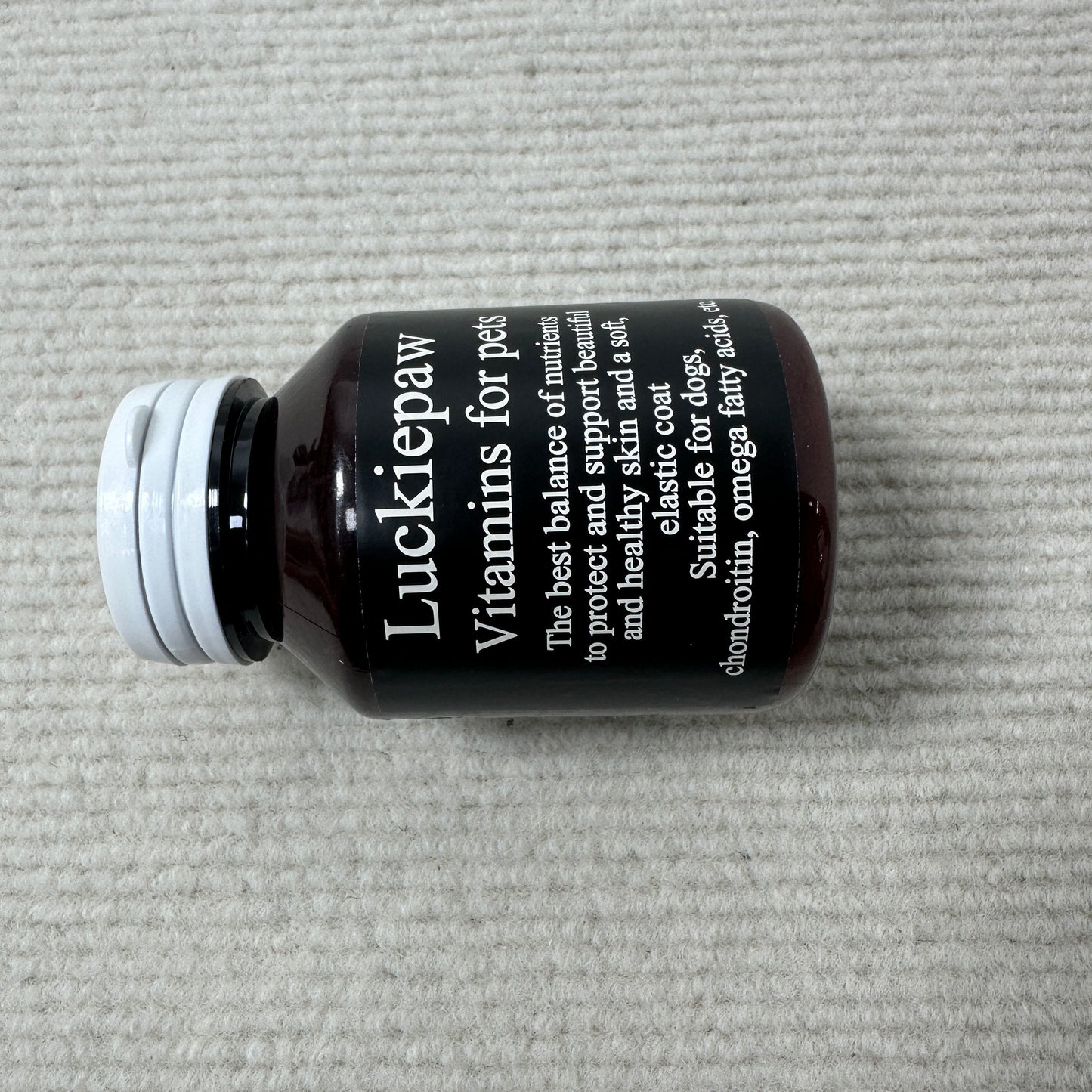 Luckiepaw Vitamins for pets It is used for skin and coat, hip joints and joints, digestion, and vitamins for senior dogs and puppies