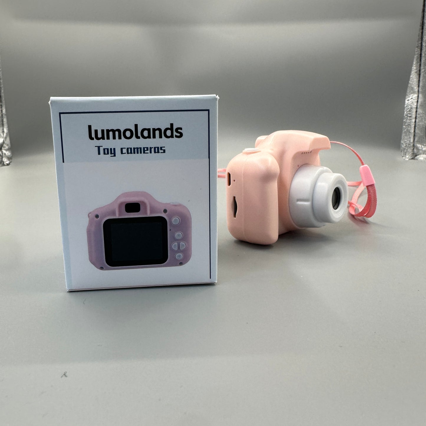 lumolands Toy cameras being children's dress-up accessories