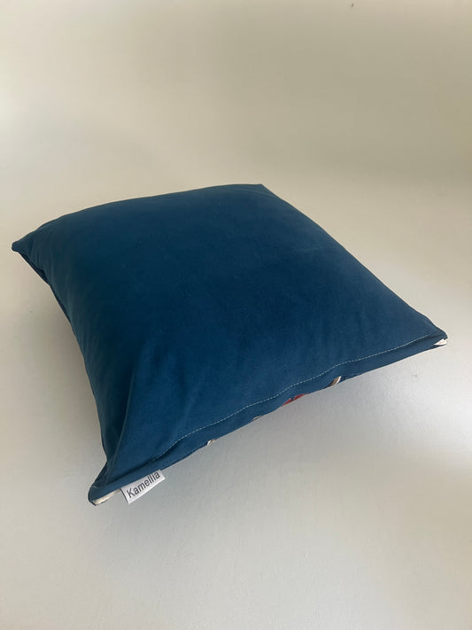 Kamellia Blue square pillow, soft retro-style sofa pillow