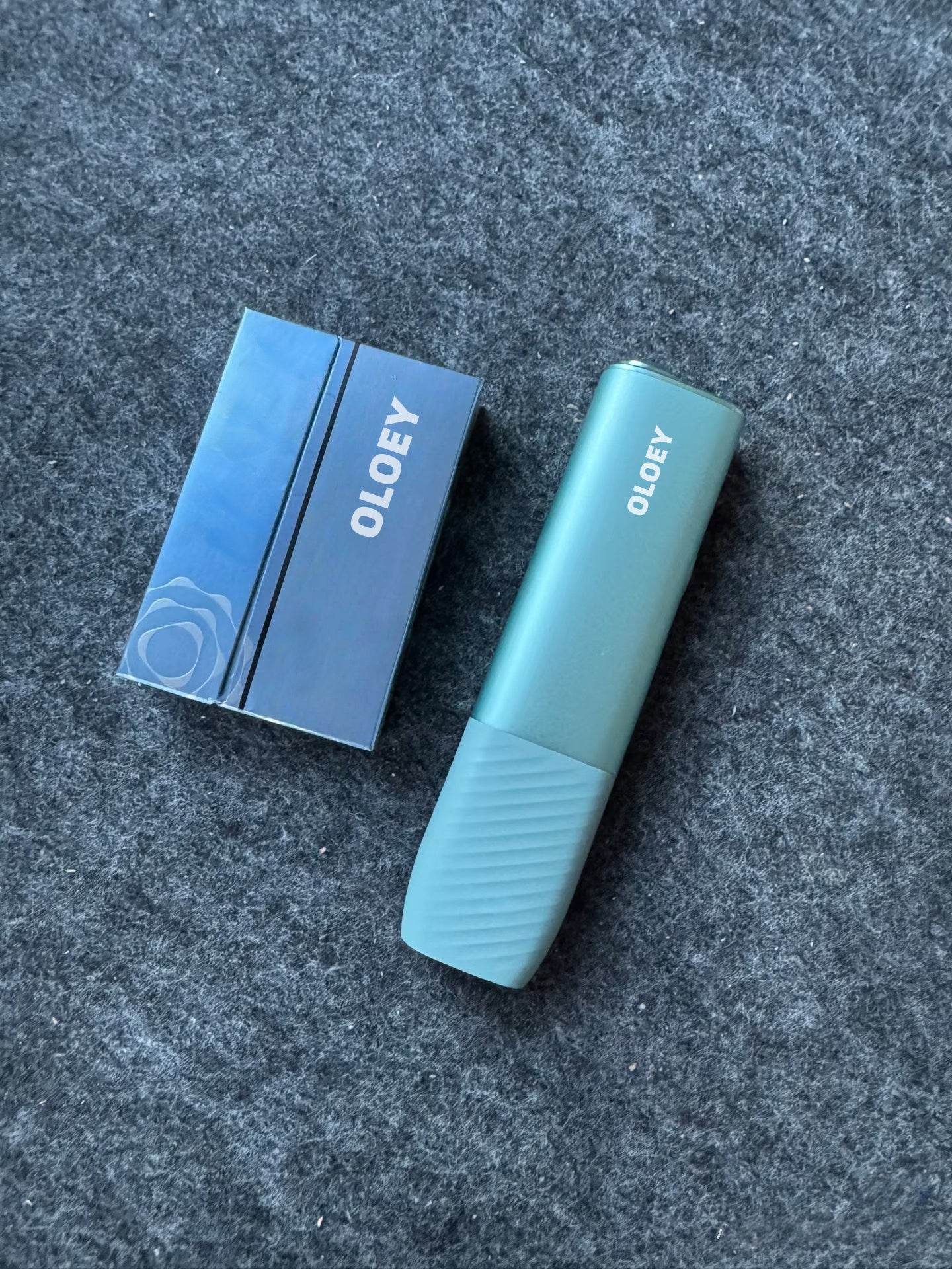 OLOEY Electronic cigarettes Its compact size makes it easy to carry at home, at work or during travel.
