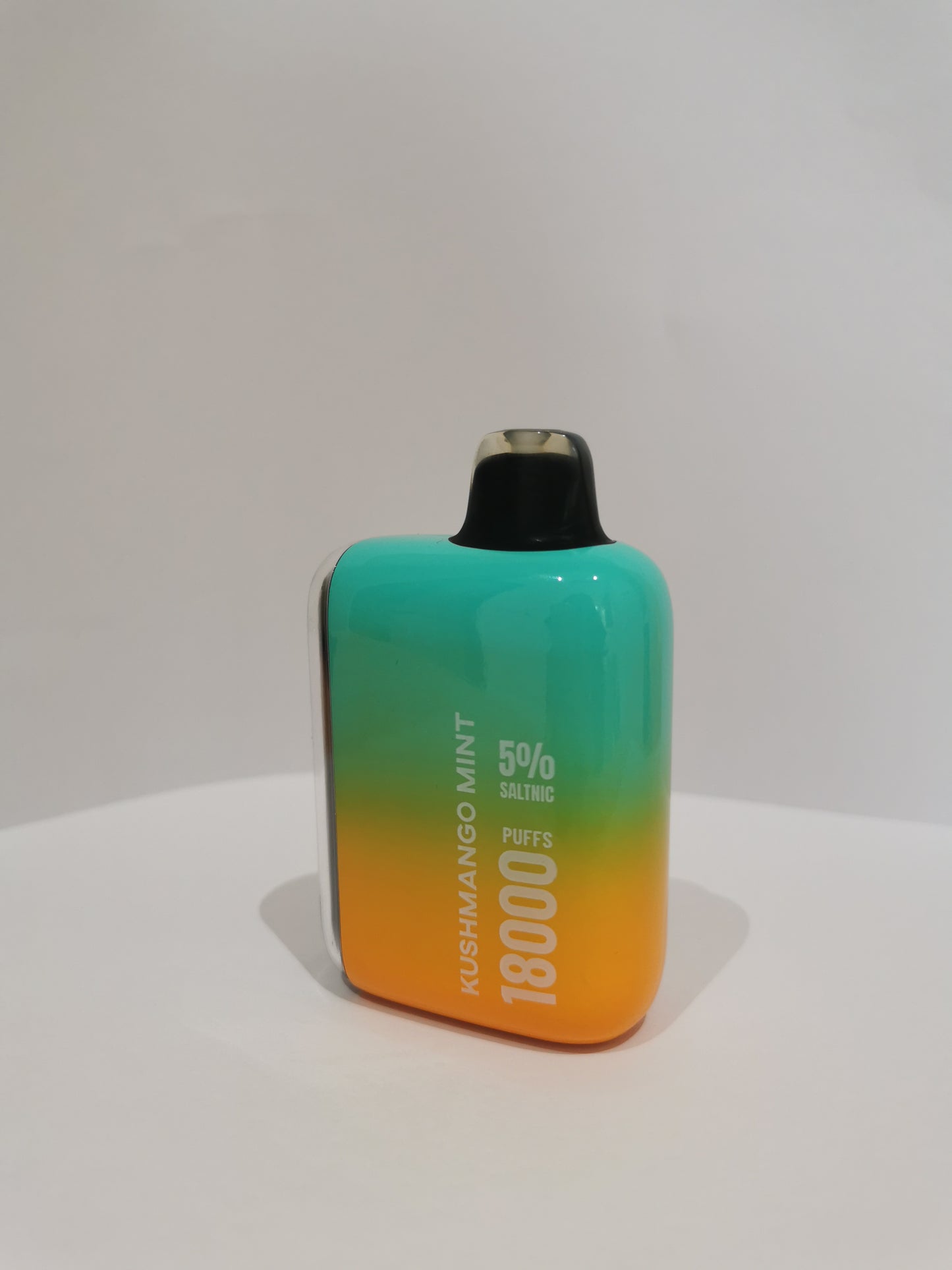 wiwi Electronic cigarettes Its compact size makes it easy to carry at home, at work or during travel.