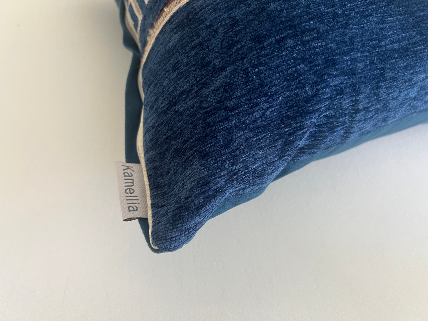 Kamellia Blue square pillow, soft retro-style sofa pillow