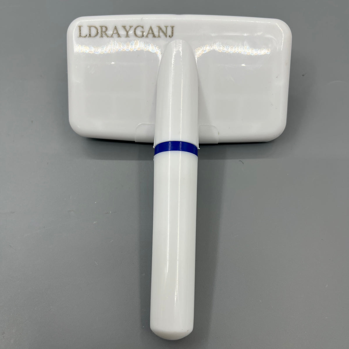 LDRAYGANJ  Pet brushes  Self Cleaning Slicker Brush, Pet Hair Remover Brush for Dogs Cats Shedding