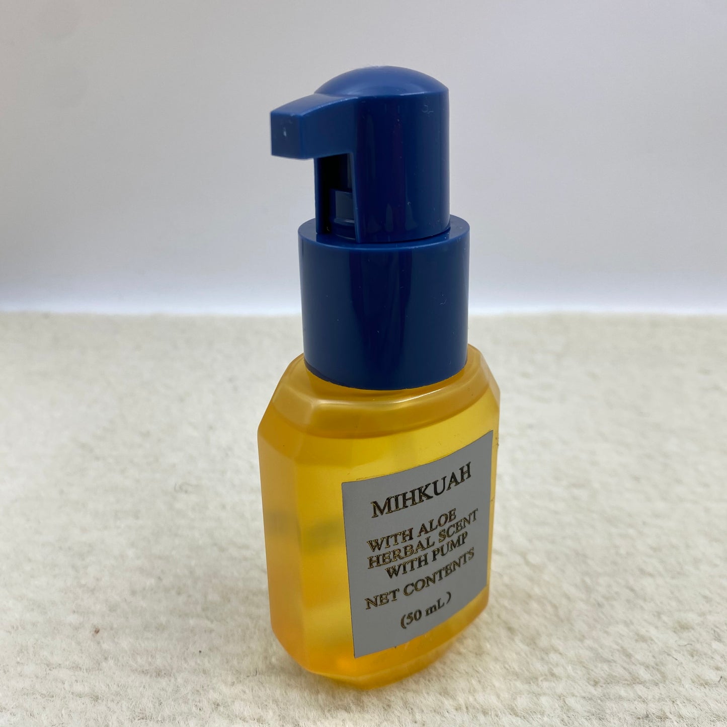 MIHKUAH Antibacterial hand lotions WITH ALOE  HERBAL SCENT WITH PUMP