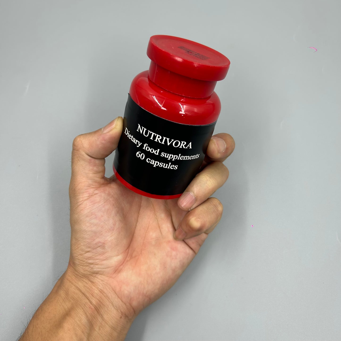 NUTRIVORA Dietary food supplements The original superfood capsules are vegan and raw, helping you develop natural energy.