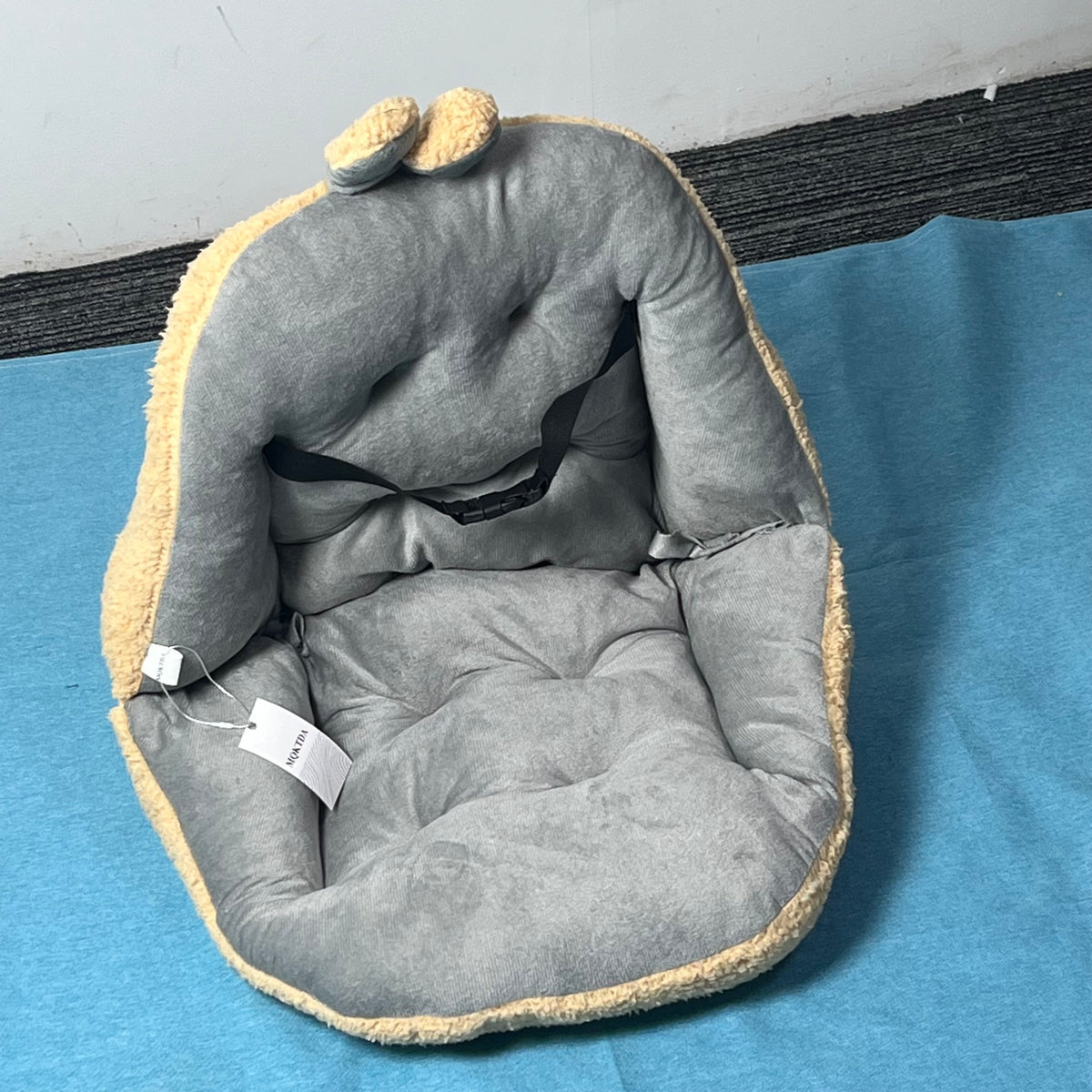MQKTDA Cushions Soft Plush Dog Car Seat Cushion, Anti-slip Pet Travel Cushion with Safety