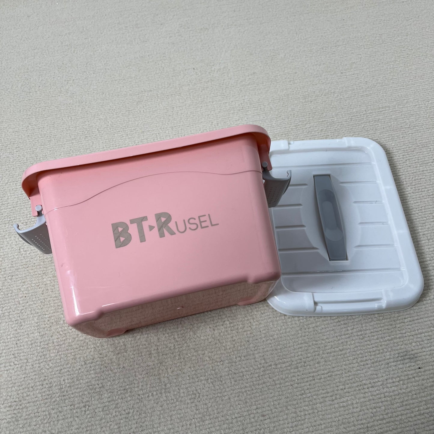 BT.RUSEL Non-metal chests Plastic Storage Box with Lid and Latches -Durable Nestable Stackable Containers