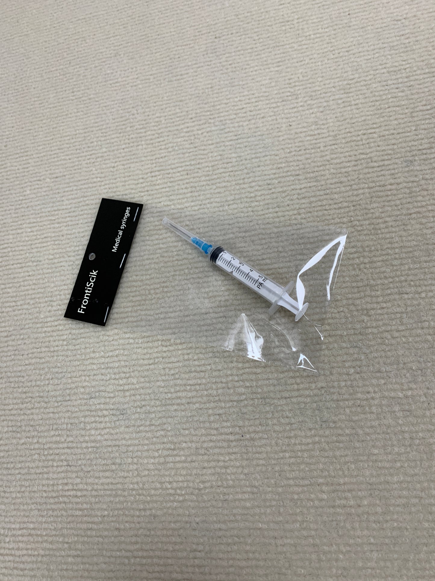 FrontiScik Medical syringes A syringe that anyone can use easily.