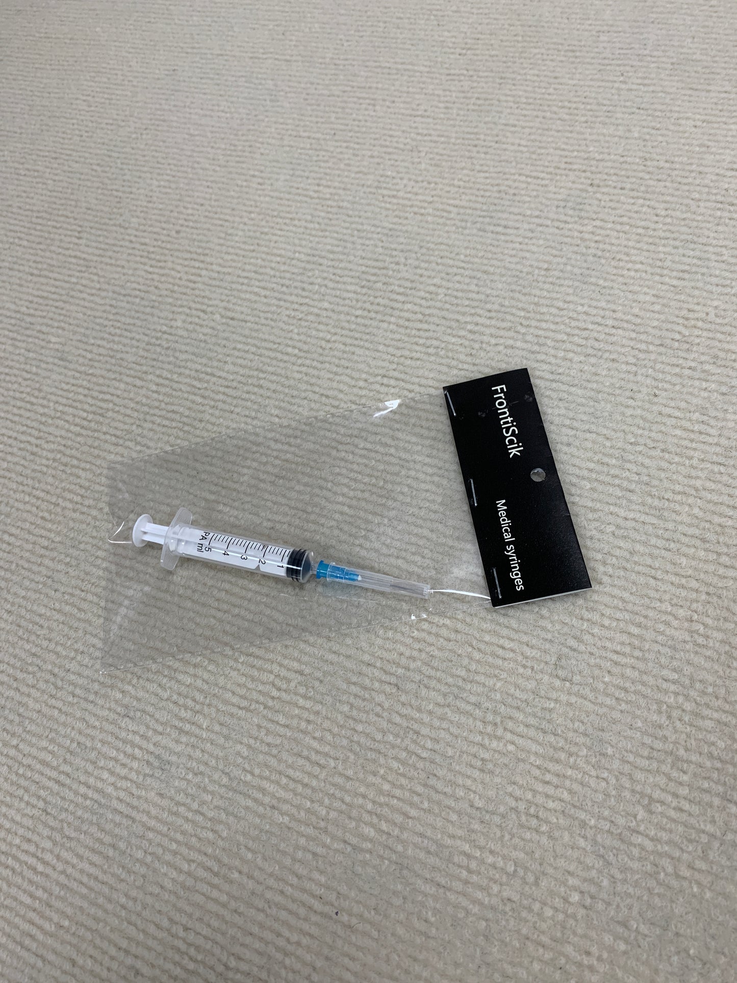 FrontiScik Medical syringes A syringe that anyone can use easily.