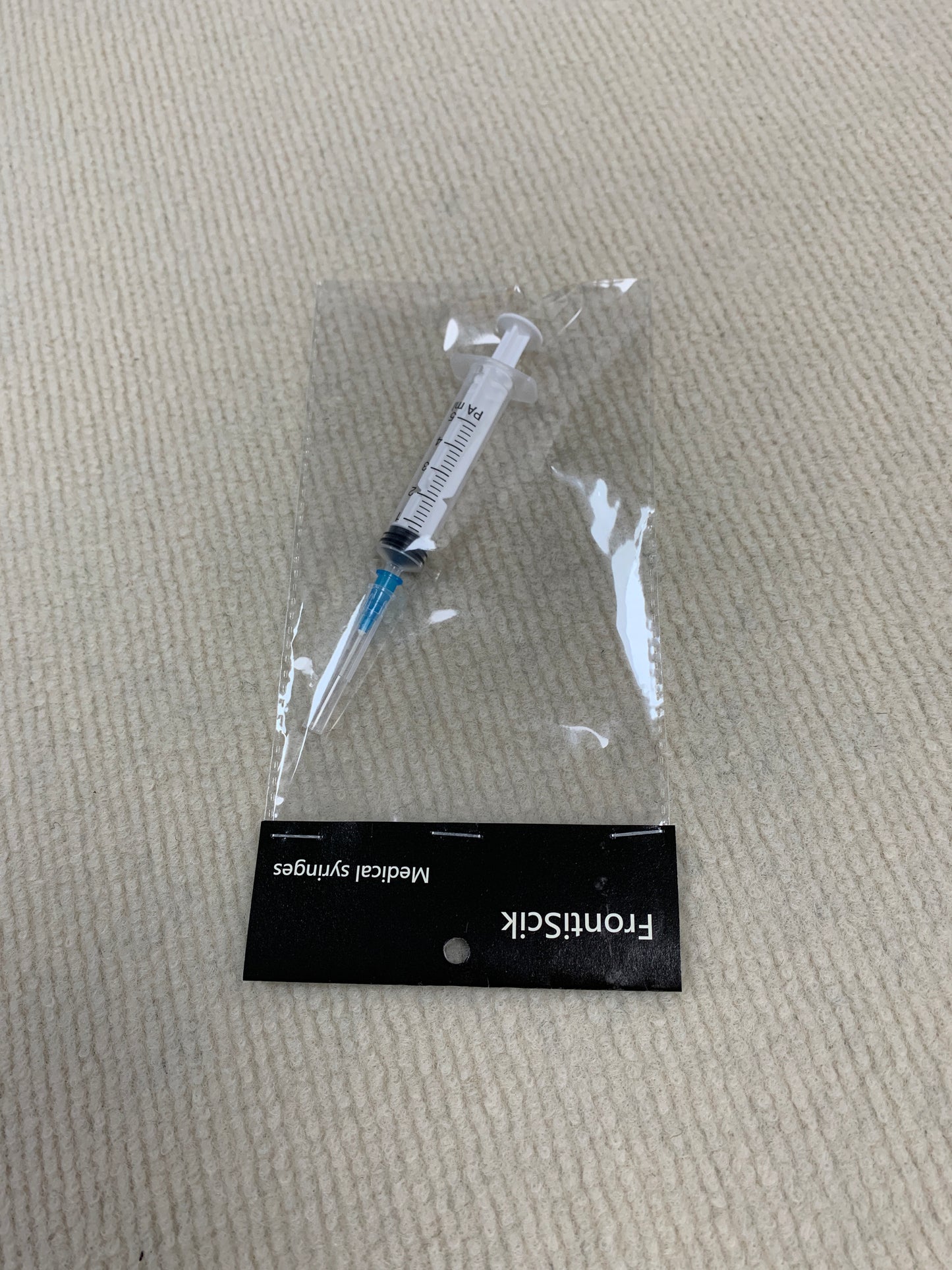 FrontiScik Medical syringes A syringe that anyone can use easily.