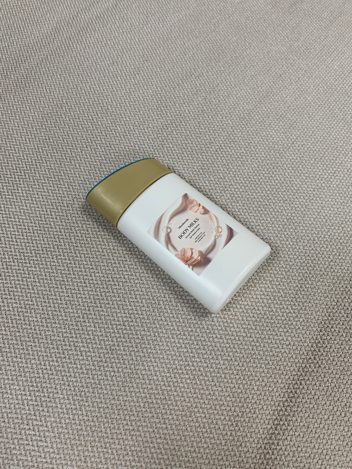 Mirethovela     Body milks  Smooth Moisturizing Body Milk for Daily Skin Care