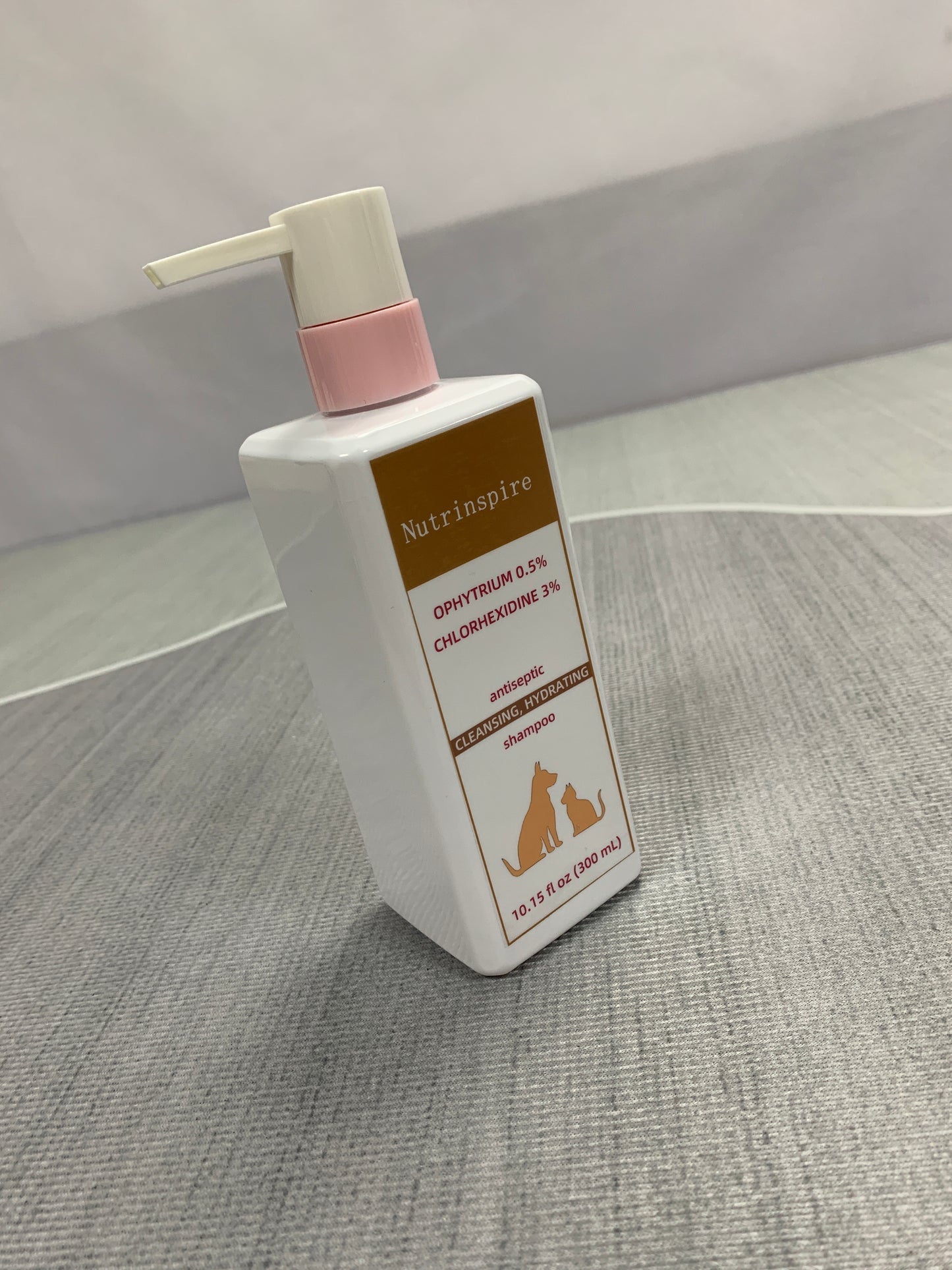 Nutrinspire insecticidal animal shampoos  The ultra-concentrated body wash can relieve dryness, itching and hot spots.