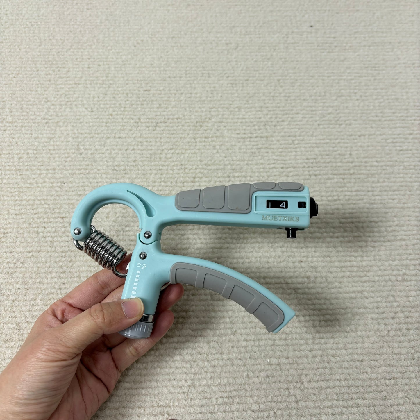 MUETXIKS Exercise hand grippers Forearm Strengthener, Hand Squeezer Adjustable Resistance, Hand Grip Strengthener for Muscle Building and Injury Recovery