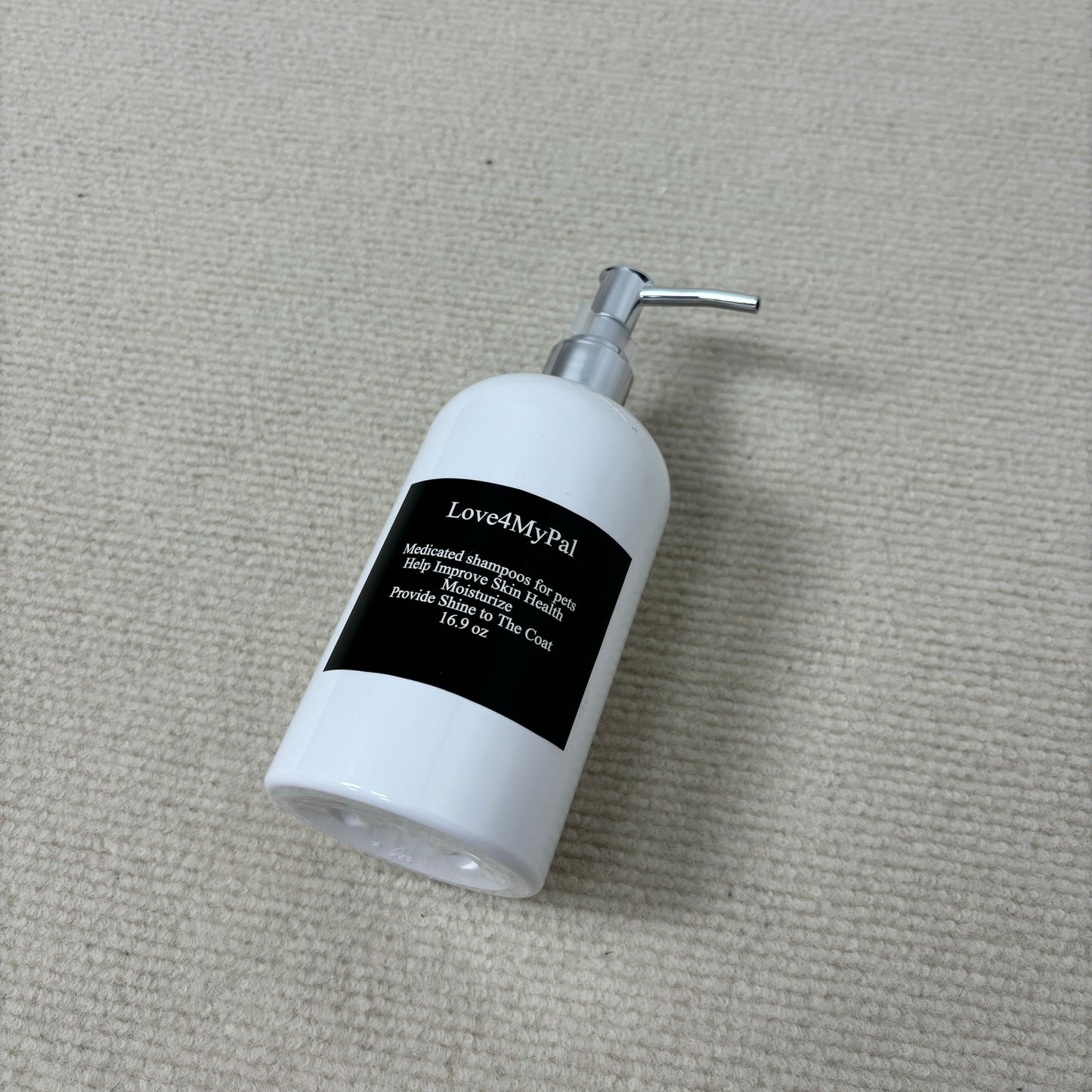 Love4MyPal Medicated shampoos for pets Help Improve Skin Health, Moisturize, Relieve Itching, Prevent Odor, Provide Shine to The Coat