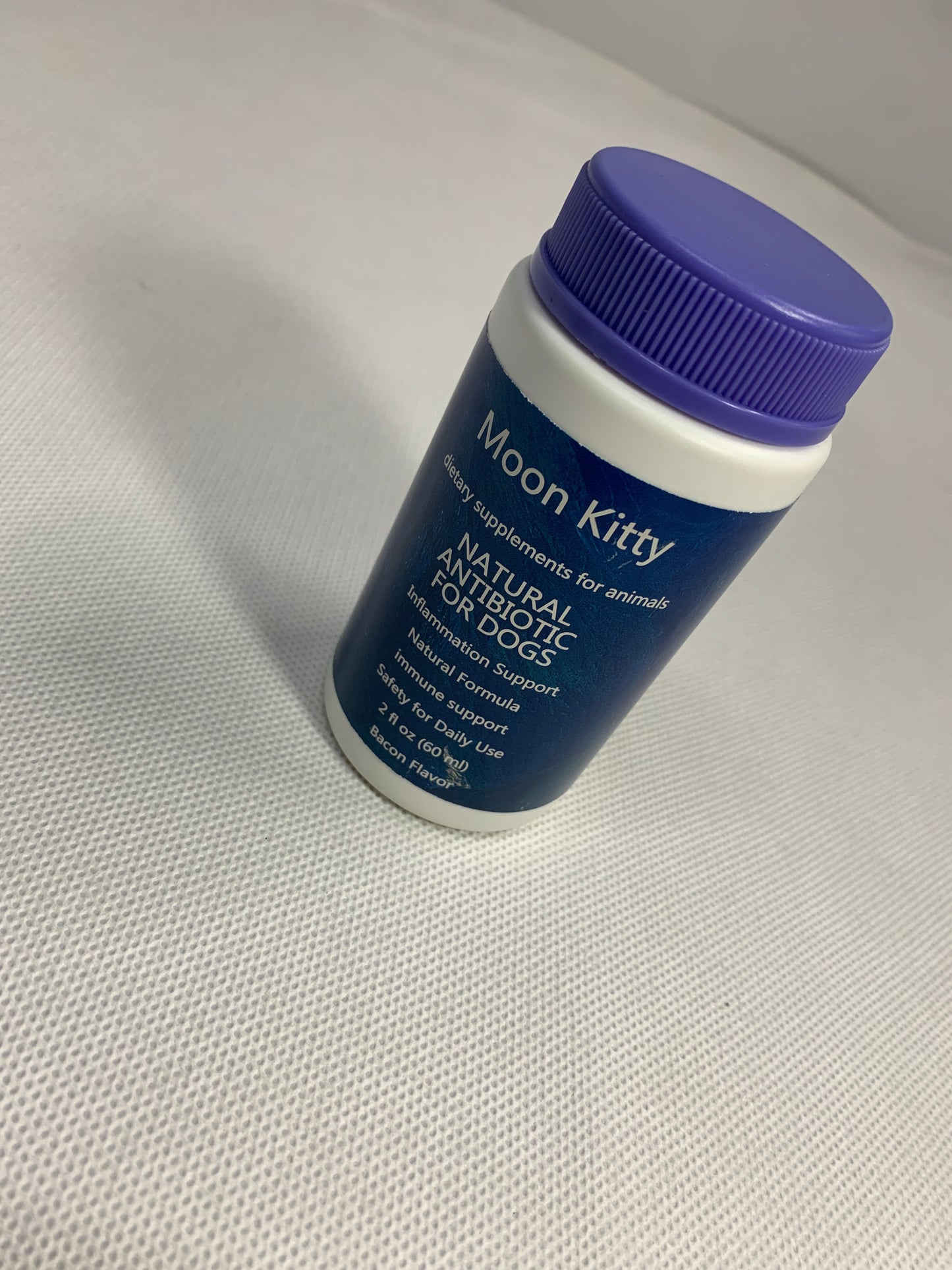 Moon Kitty dietary supplements for animals The nutritious protein contained in training snacks naturally attracts instincts, making it an excellent choice for training and rewards