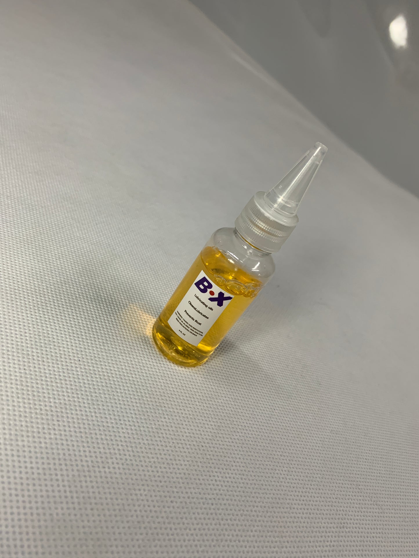 B·X Lubricating oils This multi-functional oil drip has always been a reliable tool for both professional merchants and those who do it themselves