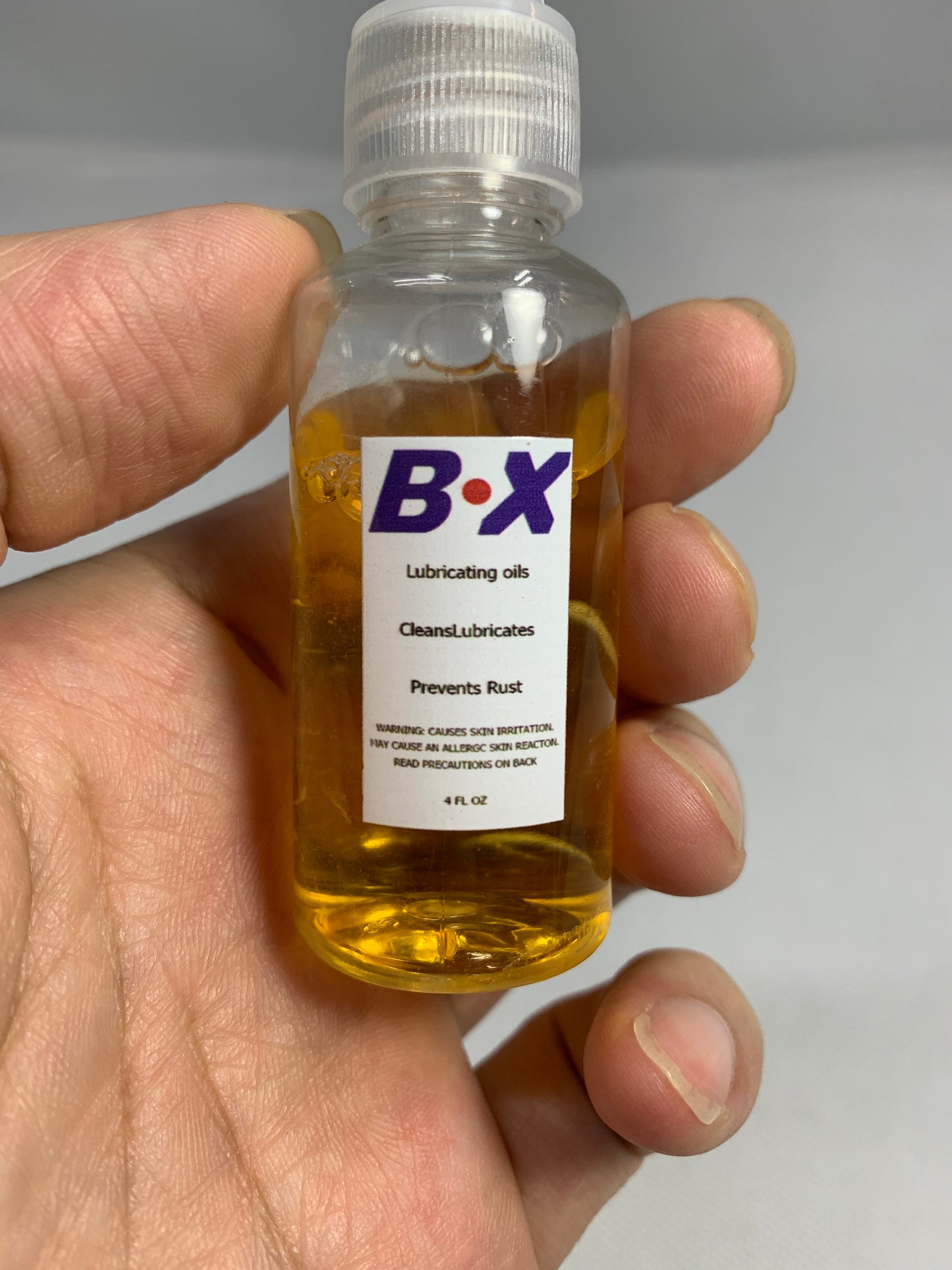B·X Lubricating oils This multi-functional oil drip has always been a reliable tool for both professional merchants and those who do it themselves