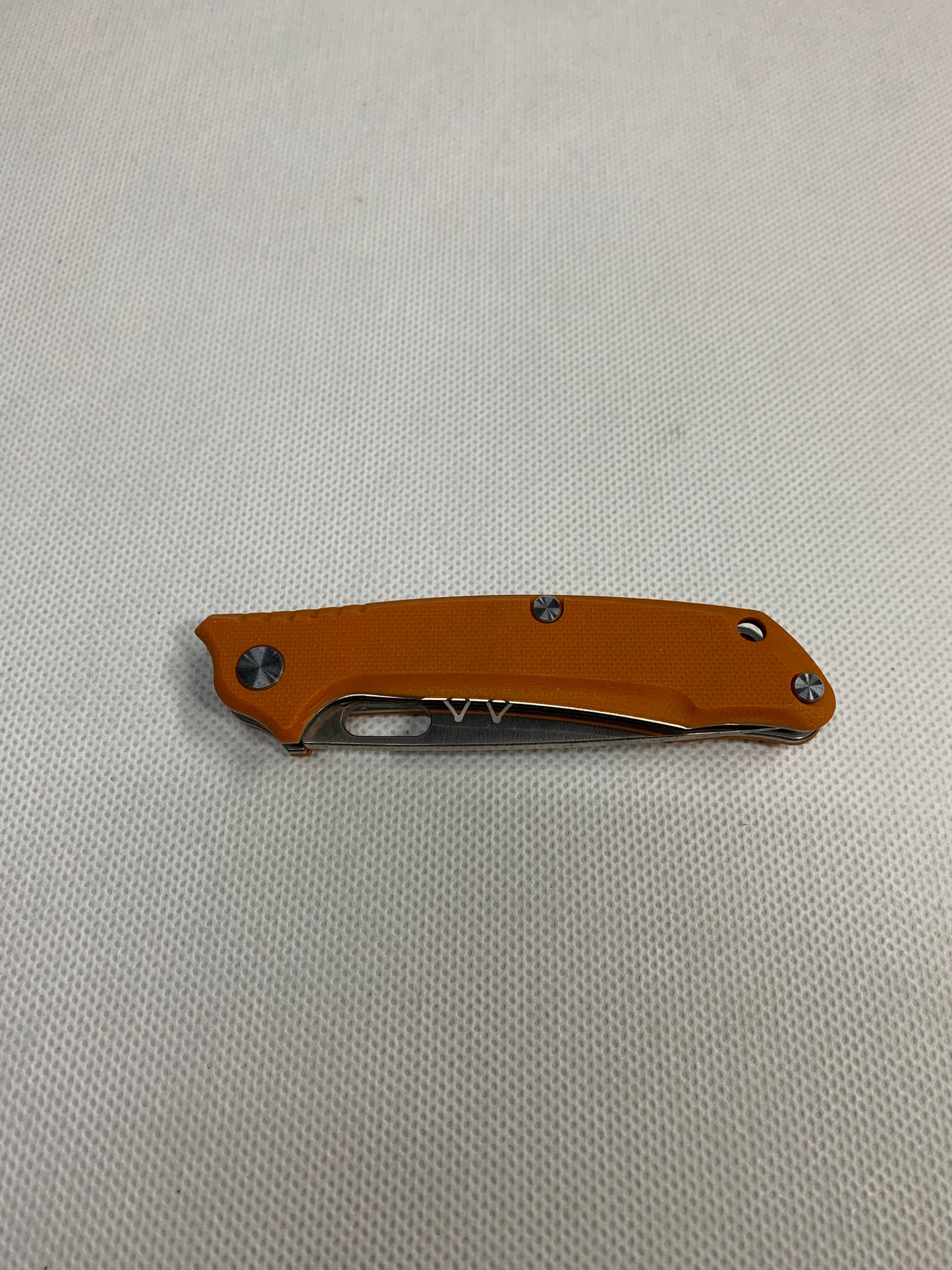 Summit Blade Folding knives A sturdy and durable folding knife, suitable for outdoor and survival use.