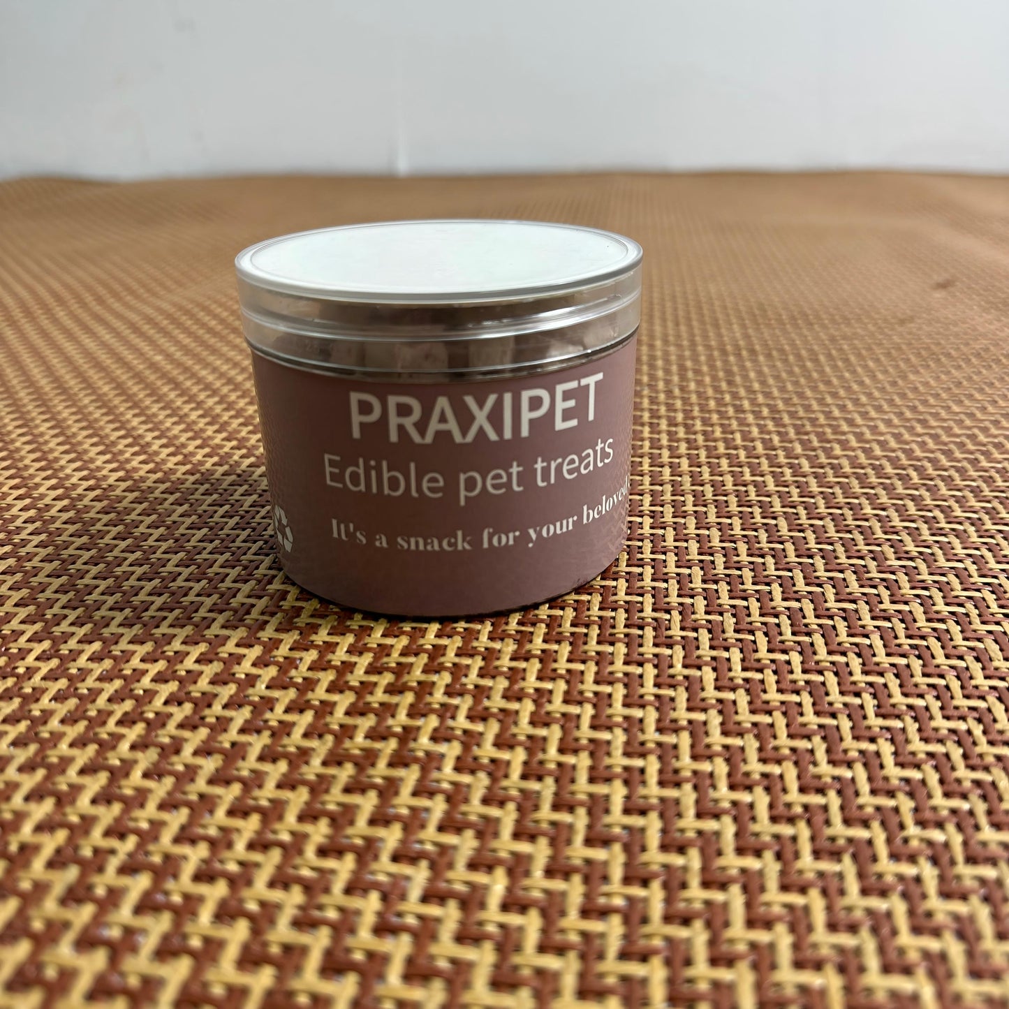 PRAXIPET Edible pet treats Selected high-quality chicken is vacuum-freeze-dried at ultralow temperatures to preserve its nutrition and flavor
