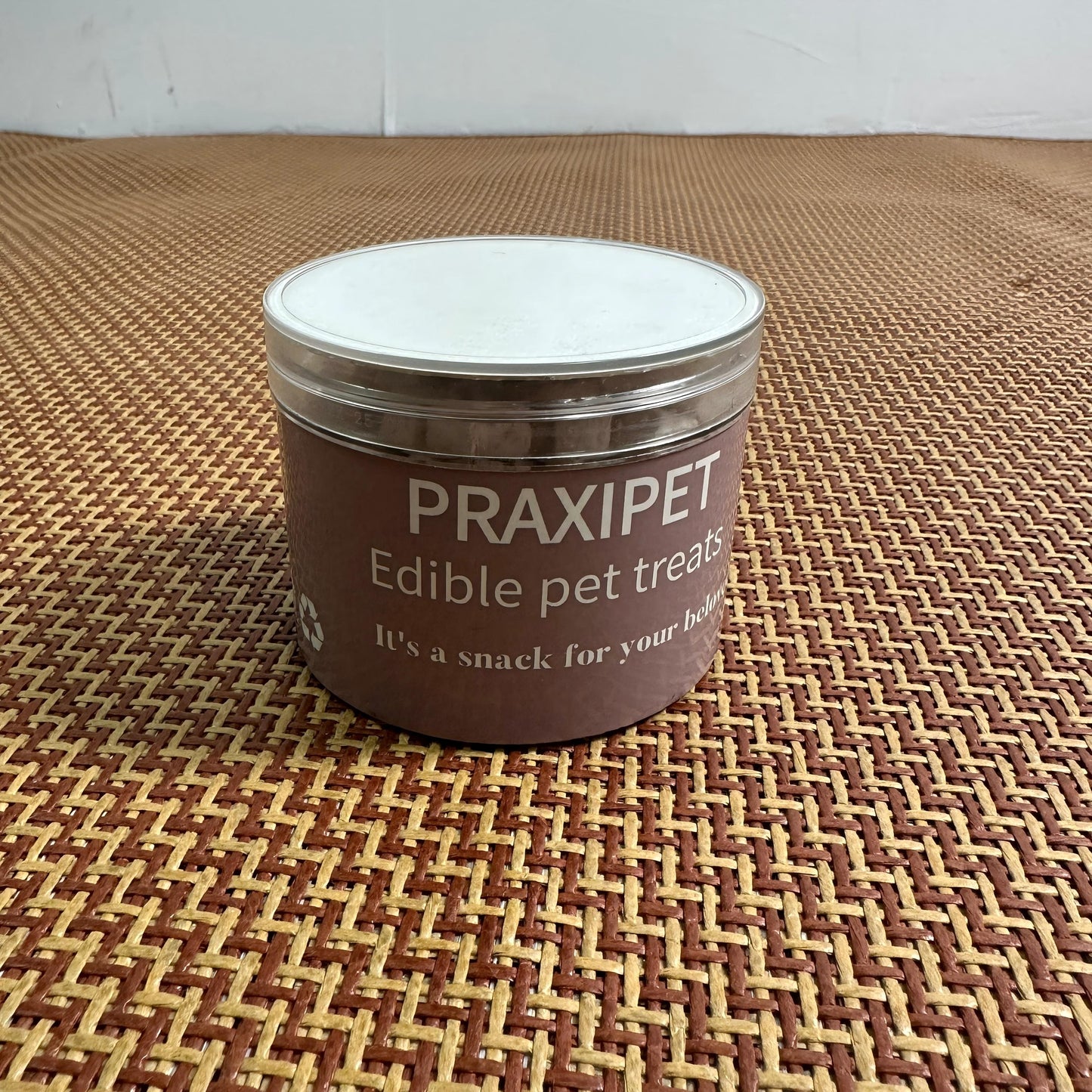 PRAXIPET Edible pet treats Selected high-quality chicken is vacuum-freeze-dried at ultralow temperatures to preserve its nutrition and flavor