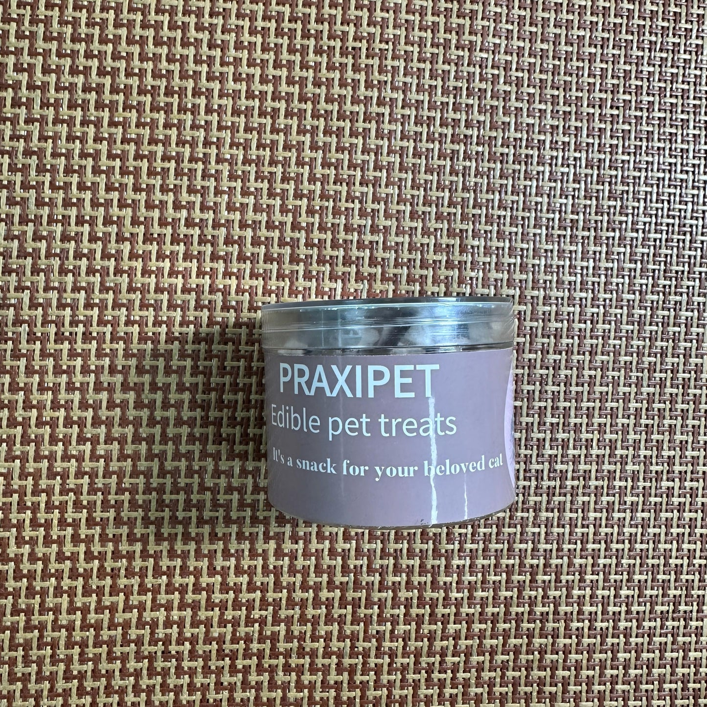 PRAXIPET Edible pet treats Selected high-quality chicken is vacuum-freeze-dried at ultralow temperatures to preserve its nutrition and flavor