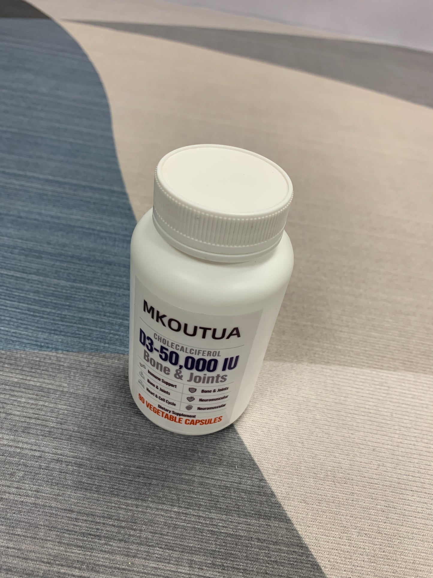 MKOUTUA Dietary and nutritional supplements Unleash every cell in your body with nutrient-rich organic vitamins and minerals, providing your body with more energy than ever before.