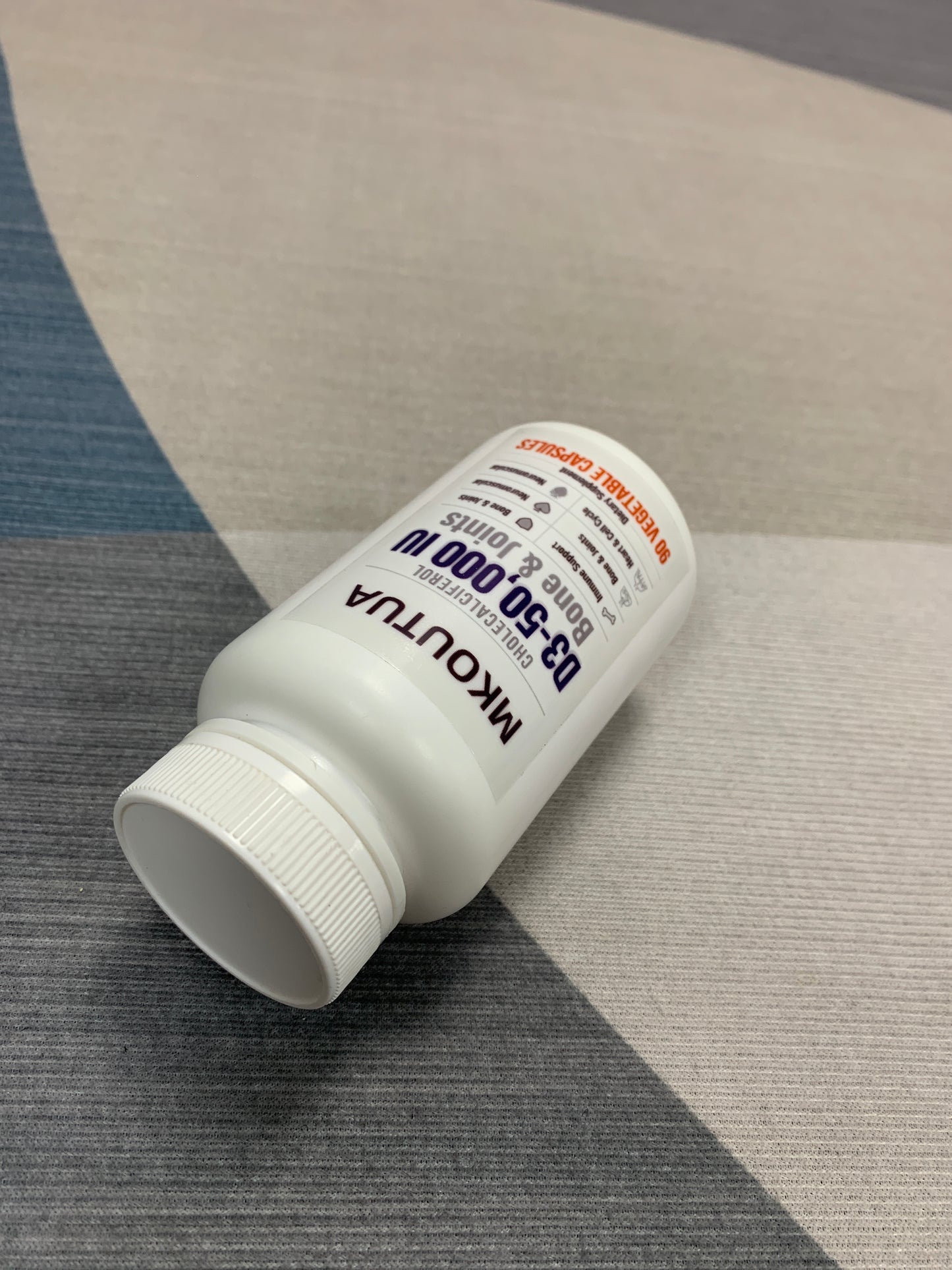 MKOUTUA Dietary and nutritional supplements Unleash every cell in your body with nutrient-rich organic vitamins and minerals, providing your body with more energy than ever before.