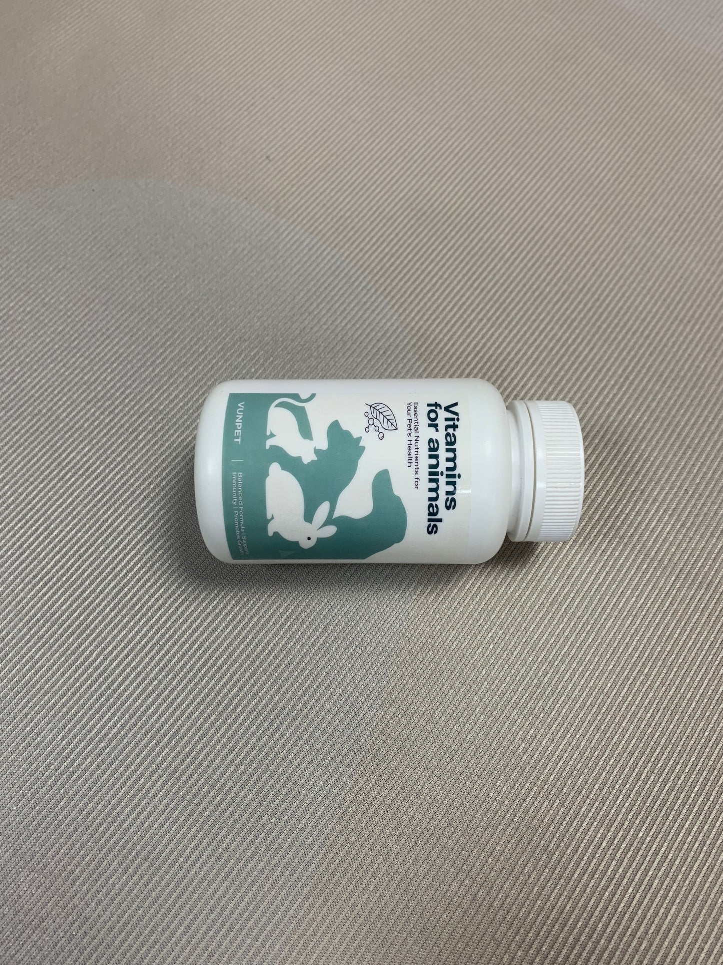VUNPET Vitamins for animals  Pet Multivitamins Tablets Daily Nutritional Vitamins Health Care Vitamins for Dogs Cats