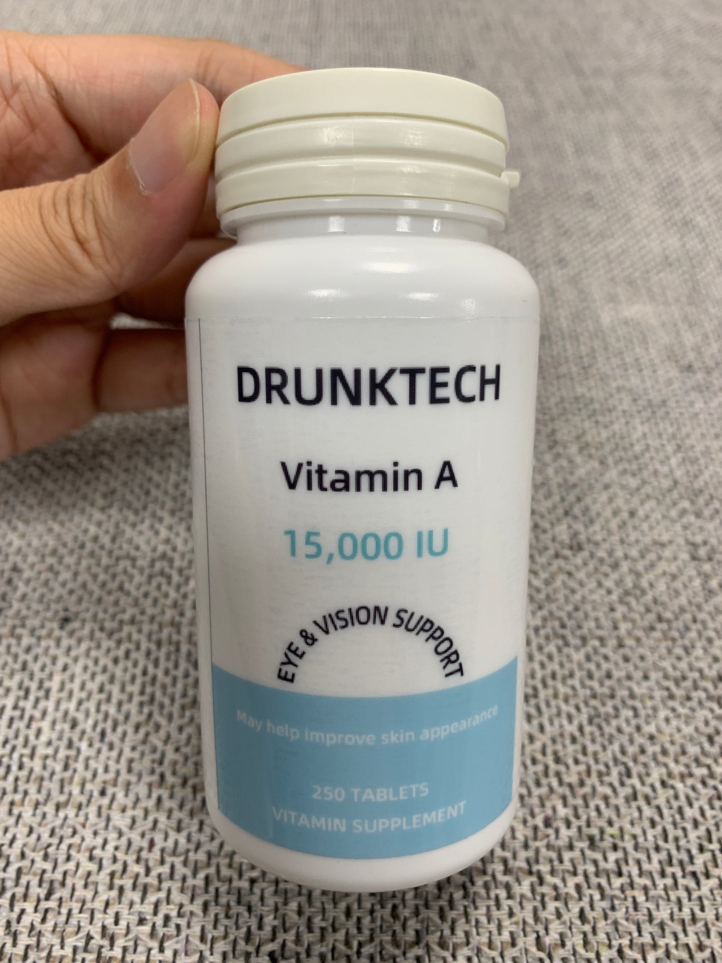 DRUNKTECH Vitamins and vitamin preparations Support healthy growth and development, immune health, energy and concentration, healthy vision, as well as healthy skin and hair.